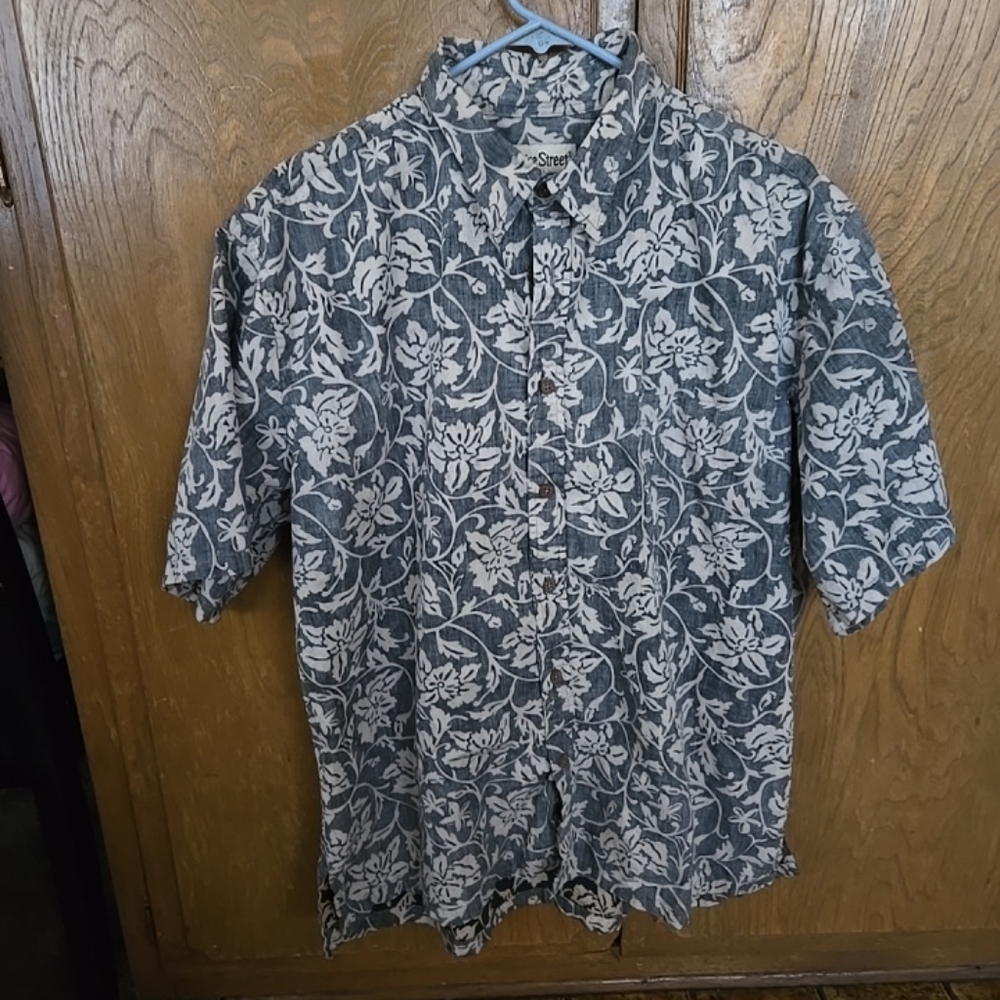 Men's Gray Floral Button Down Shirt